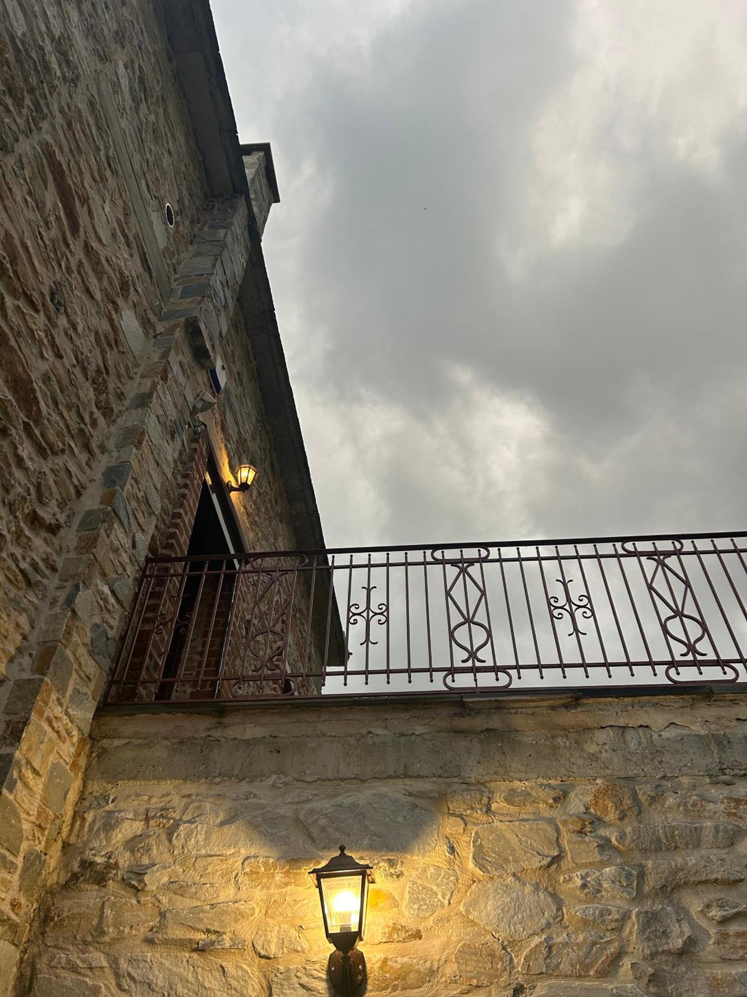 Νόνη Miléai Exterior foto